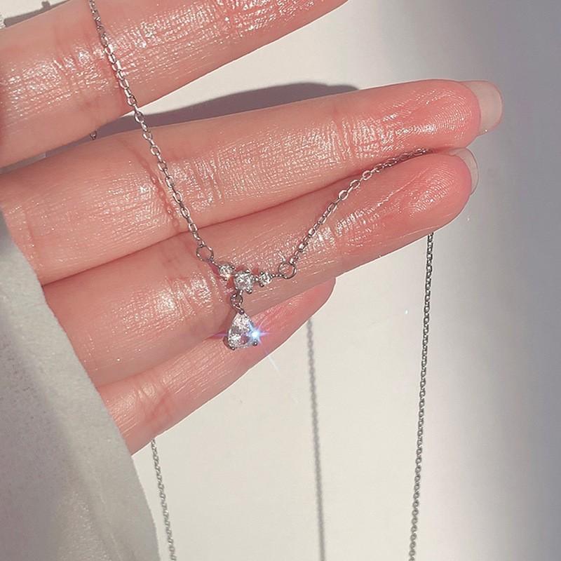 Titanium Steel Does Not Fade, Simple High-End Necklace Women'S Design Temperament Collarbone Chain Fashionable Personalized Pendant