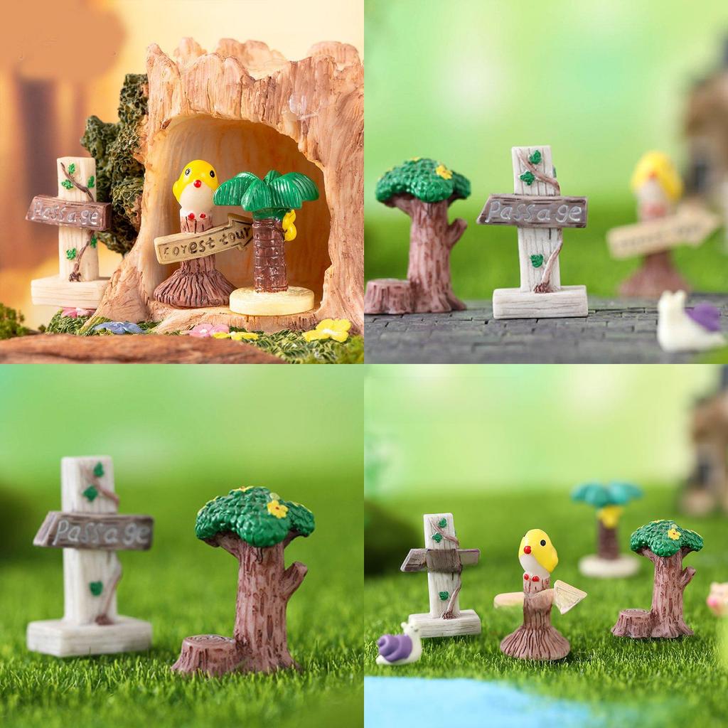 Charming Resin Miniature Signpost Decor For Moss Terrariums And Fairy Gardens