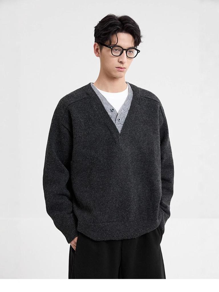 Men's Retro V-Neck Knit Sweater – Two-Piece Look, Casual Loose Fit, Long Sleeve Pullover for Autumn/Winter.