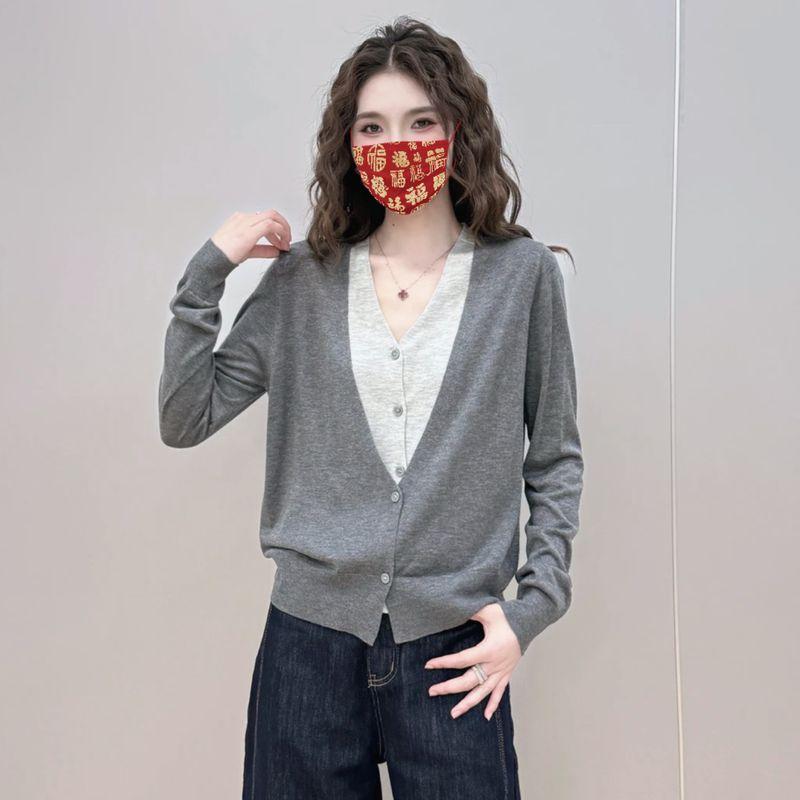 

Европейские товары Кардиган вязаный с V-образным вырезом Блузка для нижнего белья Имитация двойки