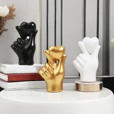 Valentine’s Day Love Heart Hand Ornament Heart Shape Gesture Resin Statue Sculpture Home Office Wedding Party Romantic Decor