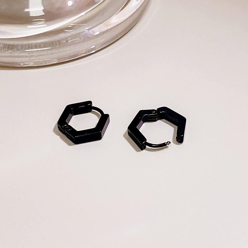 Metal Wind Polygonal Ear Buckle, Black Geometric Personality Creative Design Punk Hip Hop Stud Earrings Men And Women