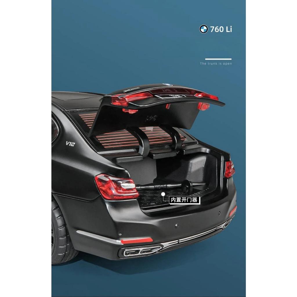 1/24 BMW THE 7 760Li Miniature Diecast Toy Car Vehicle Model 1:24 Pull Back Sound & Light Doors Openable Collection Gift Kid