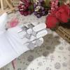 Boucles d'oreilles Style Classique Trèfle à Quatre Feuilles avec Motif Trois Fleurs Nacre Blanche et Noire Boucles d'oreilles Polyvalentes et Simples pour Femmes