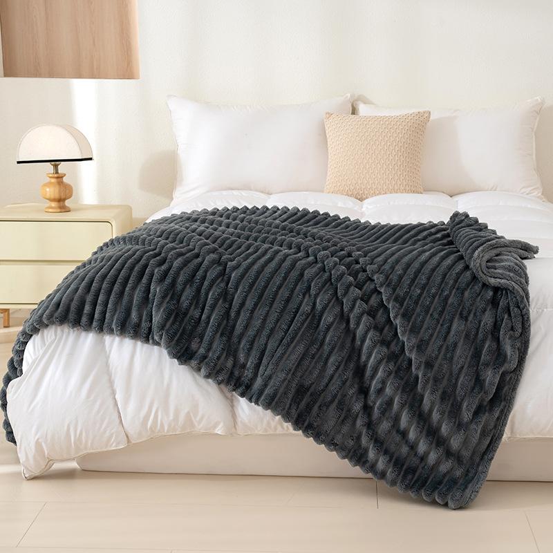 Solid-Color Winter Blanket for Napping, Sofa Throw, Vacuum-Packed Christmas Edition
