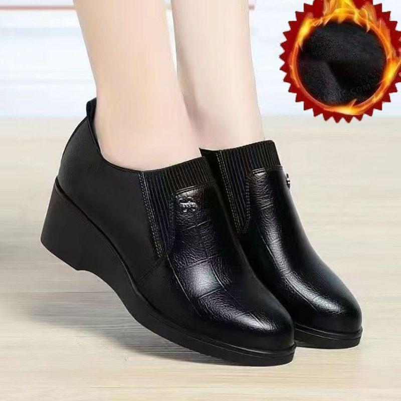 Women Comfortable Deep Mouth Soft Leather Shoes Flexible Loafers Women Spring Platform Wedges Shoes for Office Mom Work