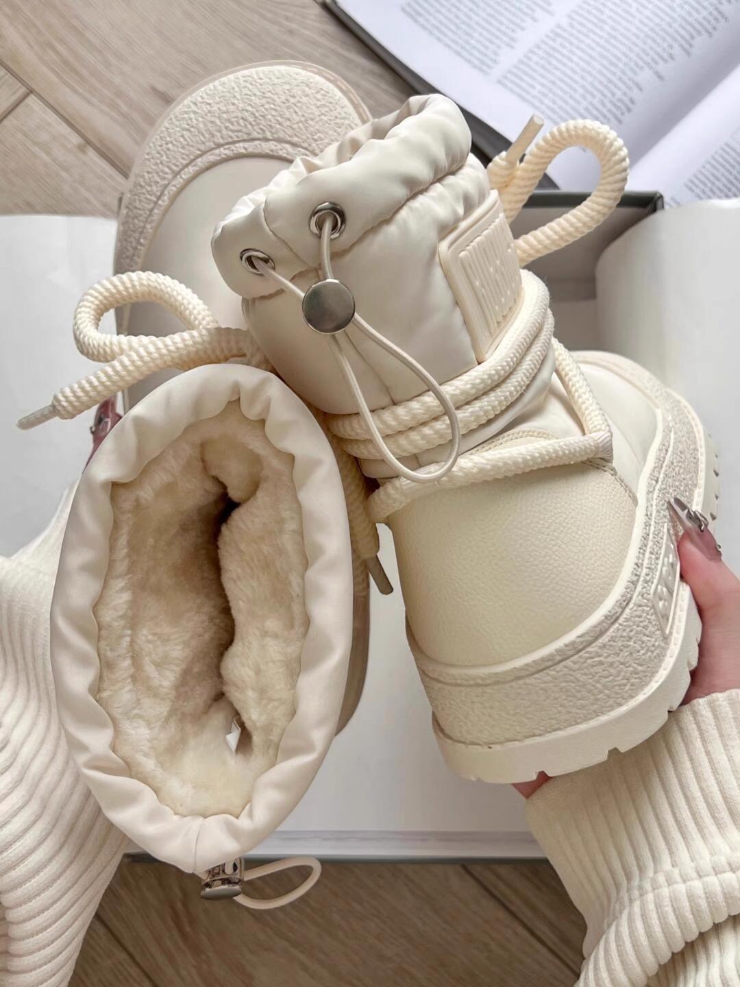 

Женские зимние сапоги на толстой подошве 2025 новая зимняя бархатная женская обувь нескользящие короткие сапоги теплые большие хлопковые туфли водонепроницаемые с коротким голенищем 40 белый