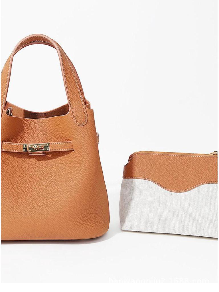 Bolsa de Hombro y Cruzada Sencilla para Mujer 2025 Verano Diseño Coreano de Nicho Bolso Cubo de Gama Alta