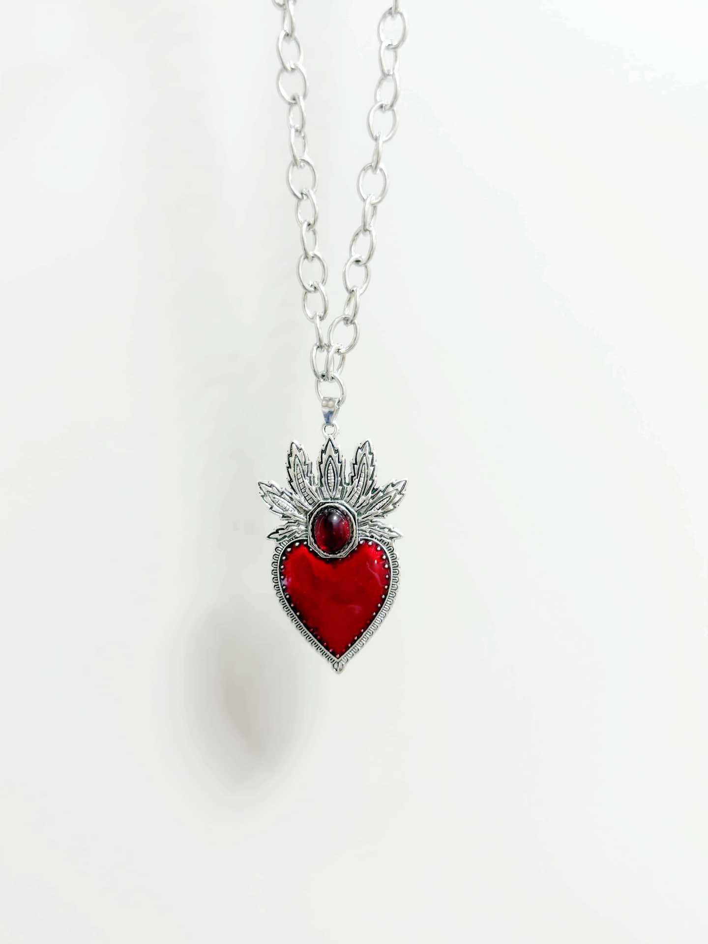 

New Fashion Personality Handmade Silver Color Enamel Red Heart Pendant Necklace for Women Halloween Party Temperament Jewelry