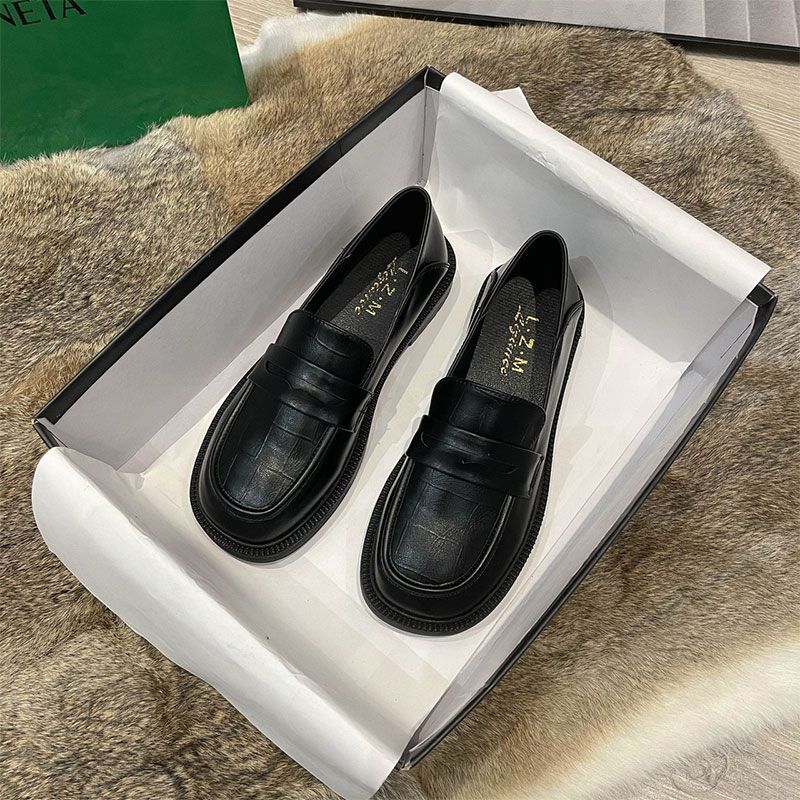 Small Leather Shoes British Style Velvet Single Shoes Women's Spring New Loafers Versatile Black Work Shoes One Pedal