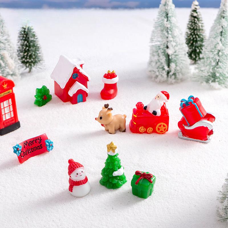 Santa Snowman Ornament Accessories Micro Landscape Christmas Gift Snowmobile Elk Resin Ornaments