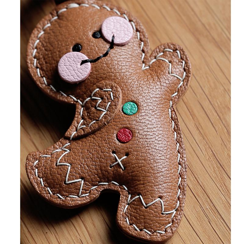 Handmade Leather Gingerbread Man KeyChain Cute Christmas KeyRing Bag Charm Christmas Ornament with Gift Box