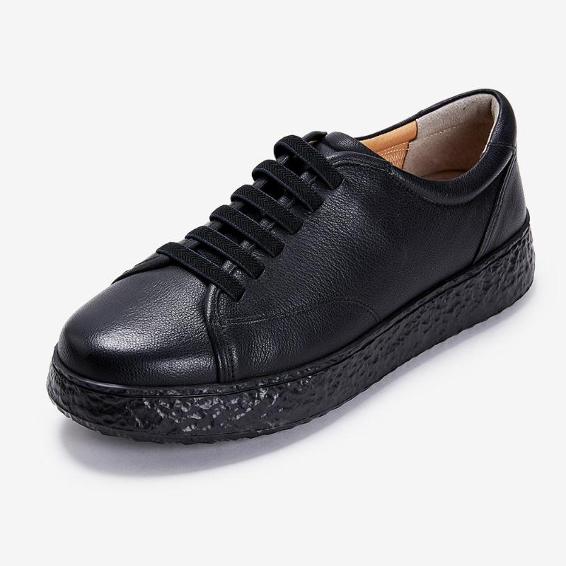 Young Age Male Goatskin Bumpy Sneakers Black