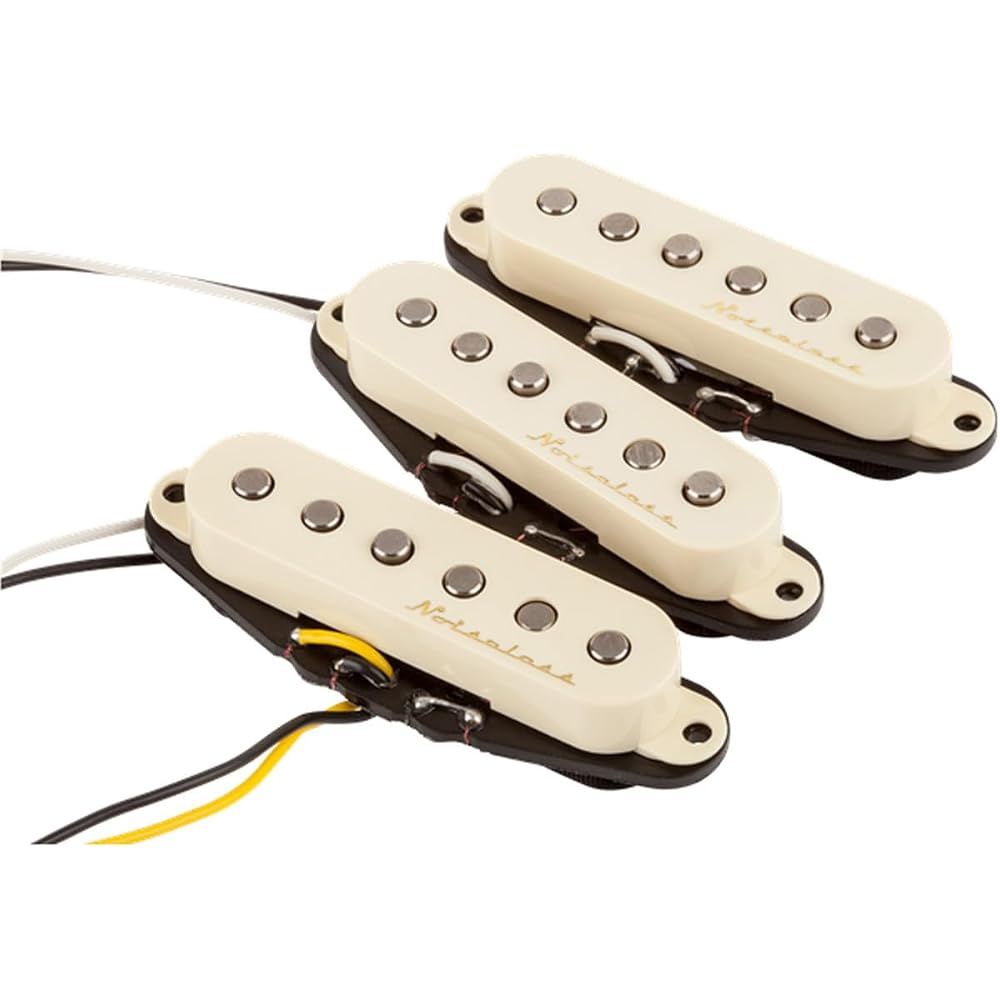 Fender Pickups: Fender® Vintage Noiseless™ Strat® Pickups, Aged White