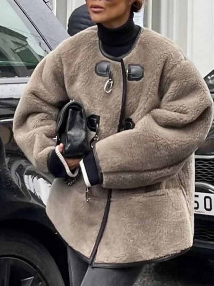 Женская утепленная плюшевая куртка из ягненка — фото 8