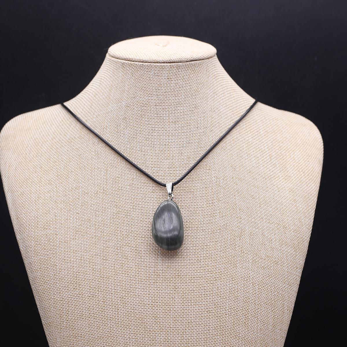 

1 шт. в партии ожерелье из натурального камня, кулон, нерегулярный кристалл, кварц, агат, лазурит, веревочная цепочка, ожерелья для женщин и мужчин, ювелирные изделия, подарки 15 × 25-20 × 30 мм 1Pcs/Nephrite