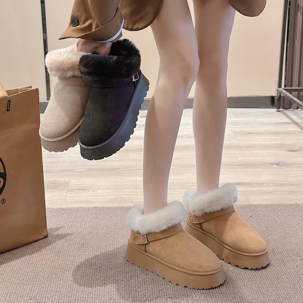 European and American thick-soled snow boots for women's winter large-size metal buckle with fleece surface and small cotton shoes.