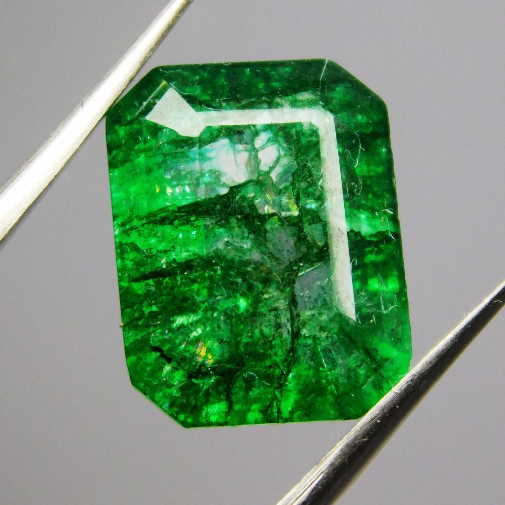 Natural Green Emerald Loose Gemstone 7 ct Colombian Emerald Shape for Jewelry Making and Crafts