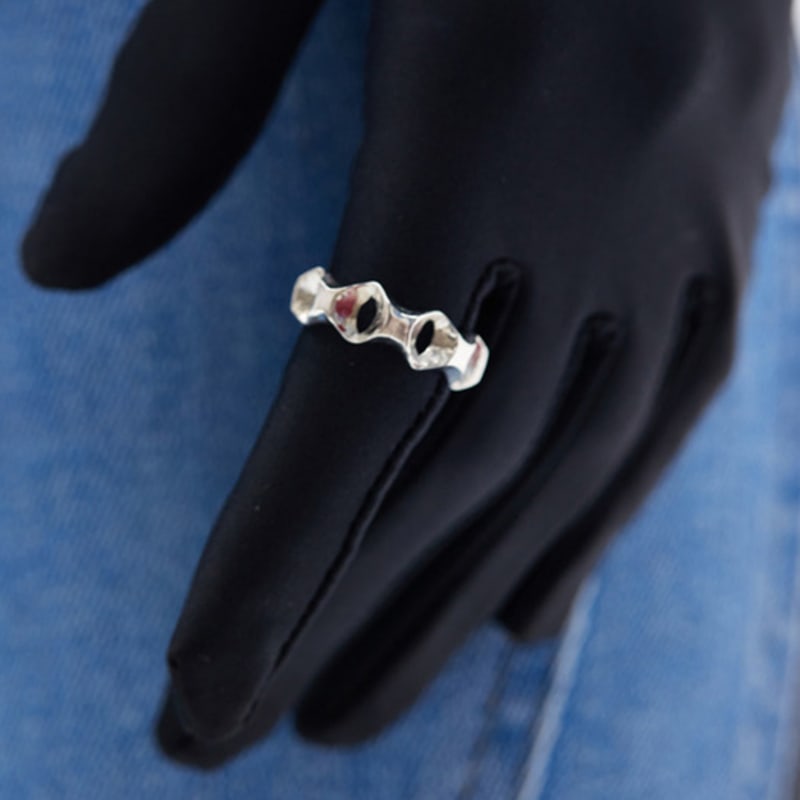 

NIMBUS SHINE STAR RING (M) 11