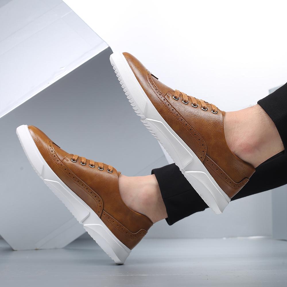 Fashion New Autumn And Winter Lightweight Men's Lace-Up Casual Shoe Comfortable Anti-Slip Flat Shoe Fashionable And Durable Sports Shoes