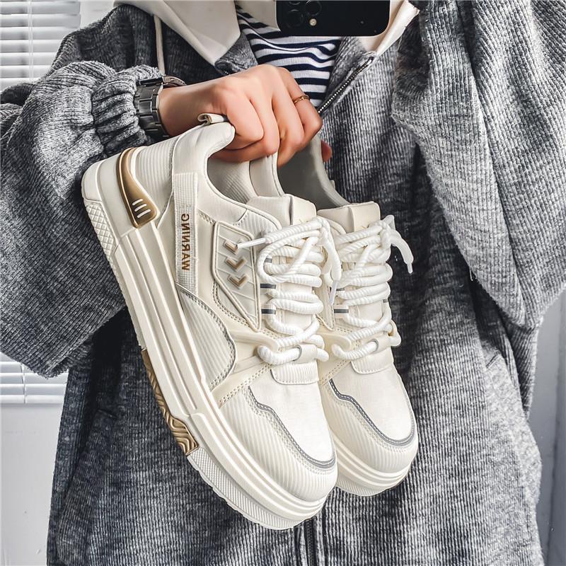 

Мужская обувь, нишевый дизайн, чувство, оригинальные повседневные маленькие белые туфли на плоской подошве, осень 2024, новые универсальные студенческие спортивные туфли 44