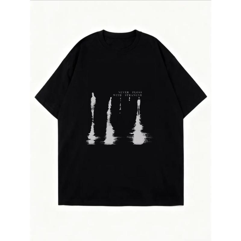 Bílé nadměrné tričko s abstraktním potiskem stromu a textem pro volnočasové nošení