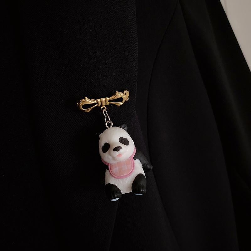 Cute 3D Cat Animal Hanging Branch Brooch Kawaii Animal Lapel Pins Clothes Backpack Jackets Decoration For Children Women Gifts