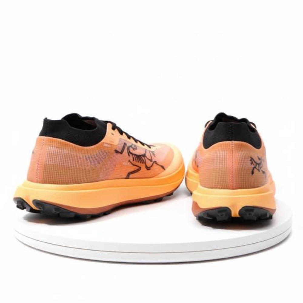 

Arc Teryx Silen Pro Men Afpsm10077llu LUMINARY/LUMINARY/UK 7.5 (260㎜)