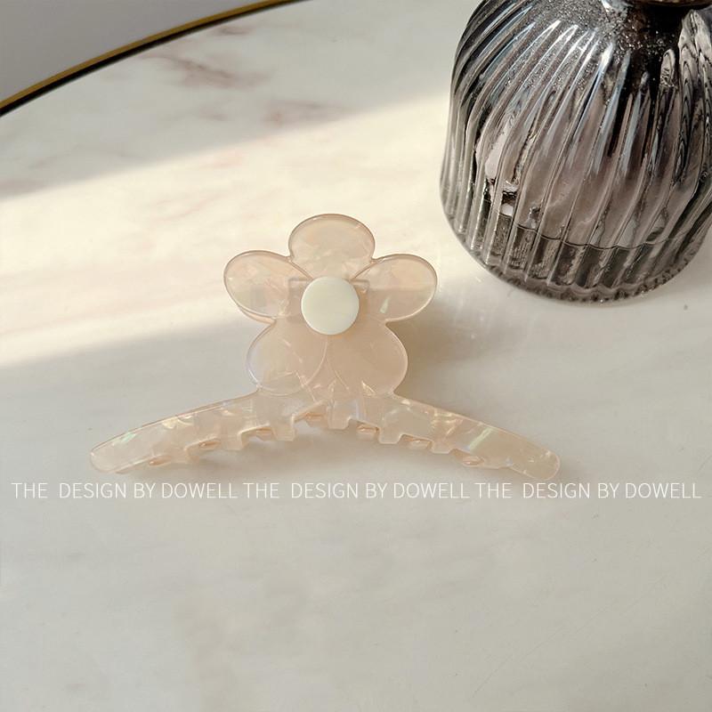 Charming Handcrafted Floral Hair Claw Clip For Women In Beautiful Colors