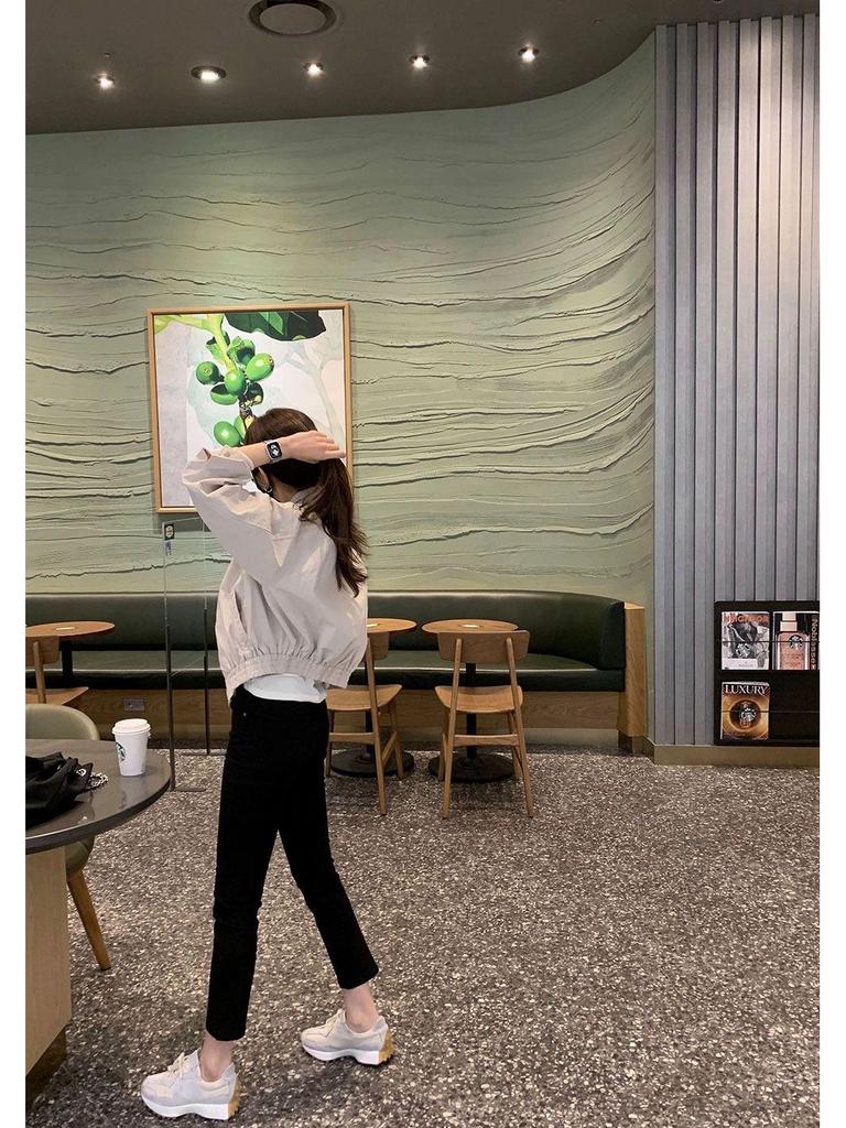 High-End Elegant Plain Color Women's Short Jacket - Simple, Versatile, Casual Korean Style for Spring and Autumn