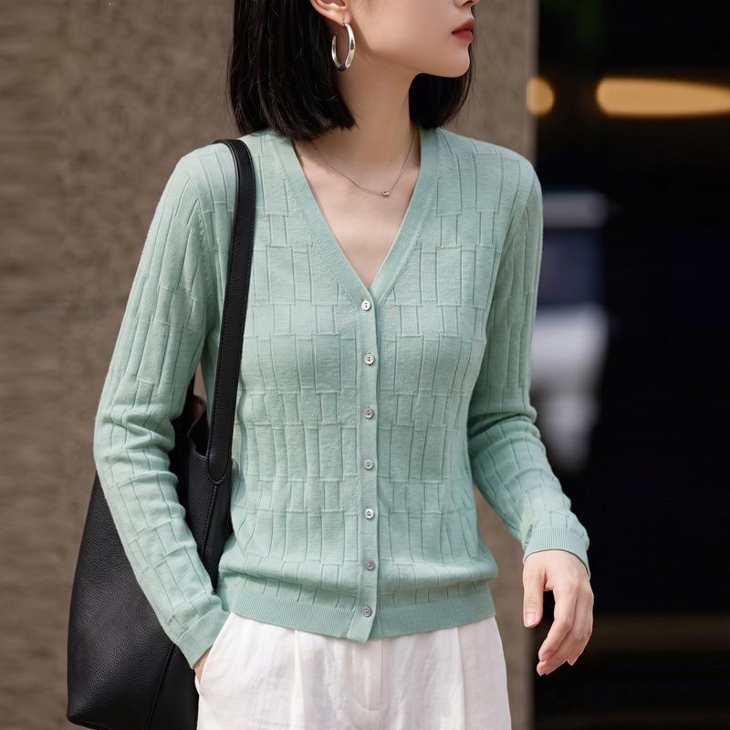 Spring/Autumn Korean V-neck Bamboo Texture Cardigan: Women's Long Sleeve Versatile Jacket
