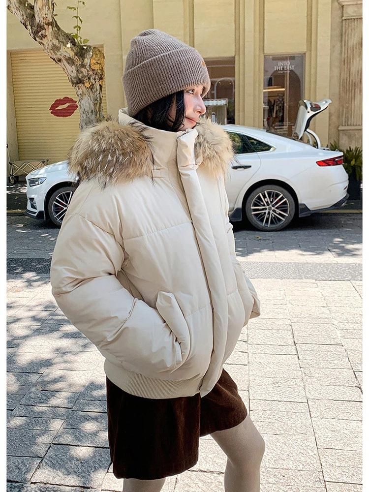 Dámská krátká bunda s velkou kožešinovou kapucí, větruodolná, zateplená, teplá zimní bunda s raglánovými rukávy