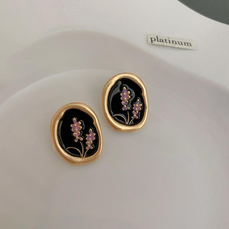 Medieval Vintage Dripping Oil Flower Earrings Retro Niche High-end Earrings Light Luxury Versatile Temperament Earrings Women