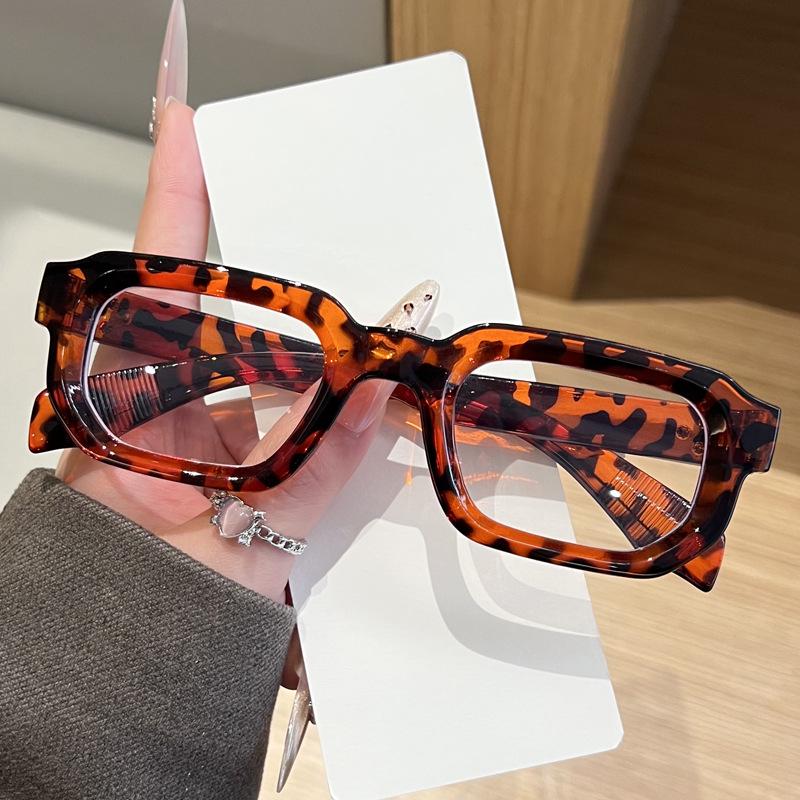 Unisex Gradient Square Sunglasses: European & American Fashion, Street Style