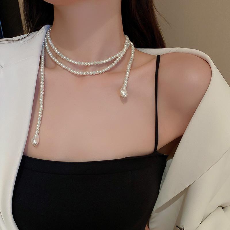 Elegant French Irregular Pearl Pendant Necklace: Versatile Luxury Clavicle Jewelry for Women