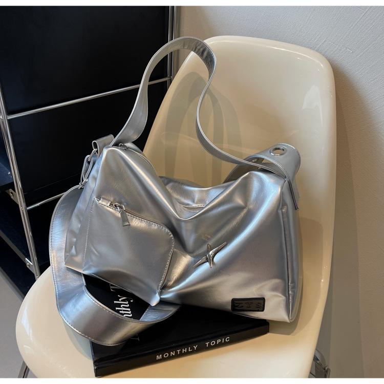 

Популярна в цьому році жіноча сумка Boston великої місткості 2024 року, нова осінь і зима, повсякденна сумка-почтальон, сумка-подушка срібний