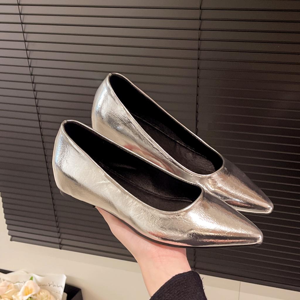 Fashion Women Candy Color Ballet Flats White Wedding Shoes Woman Flats Patent Leather Slip on Shoes Zapatos Mujer Ladies Boat Shoes NEW
