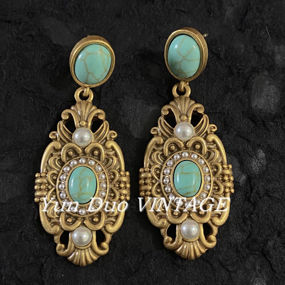 

Vintage Turquoise and Pearl Alloy Dangle Earrings in Distressed Gold/Silver Finish