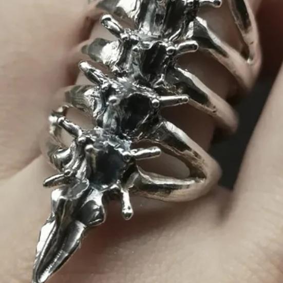Anello per Dita Stile Gotico Britannico Forma Scheletro Fascia per Dita Resistente ai Graffi Anello Retrò Gioiello Regalo