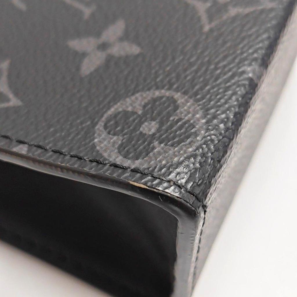 [Usado] Louis Vuitton Pochette Voyage MM 'Lona Monogram Eclipse Preta' - Muito Bom #12DW0T1