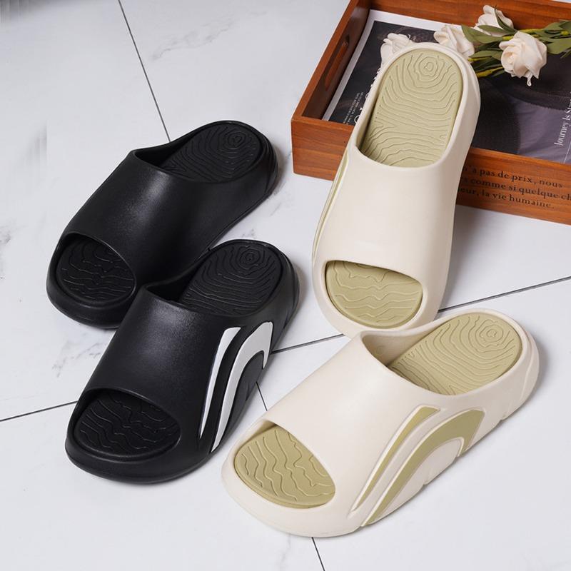 New summer men's one-word drag color matching outdoor sports thickened non-slip stepping on shit feeling beach cool slippers