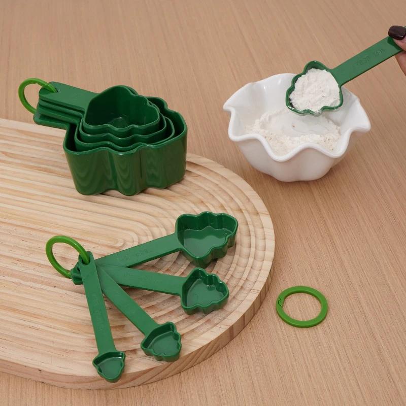 

Creative Christmas Tree Shaped Plastic Measuring Cup Set Kitchen Baking Tool Set Measuring Spoon
