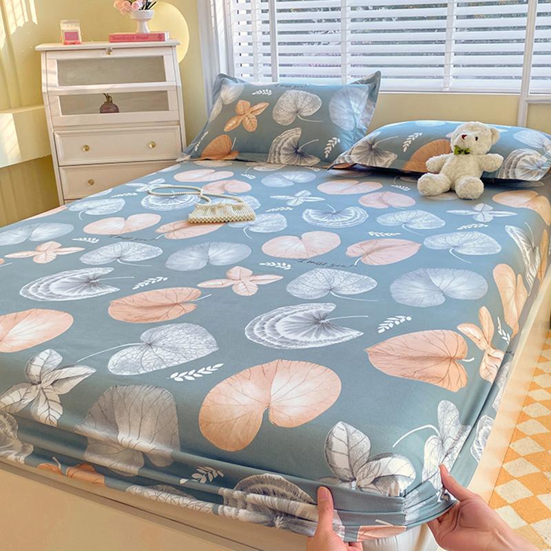 Leaf Printed Fitted Sheet with Elastic Band Skin-friendly and Breathable Single/Queen Bedsheet Soft Bedding (without pillowcase)
