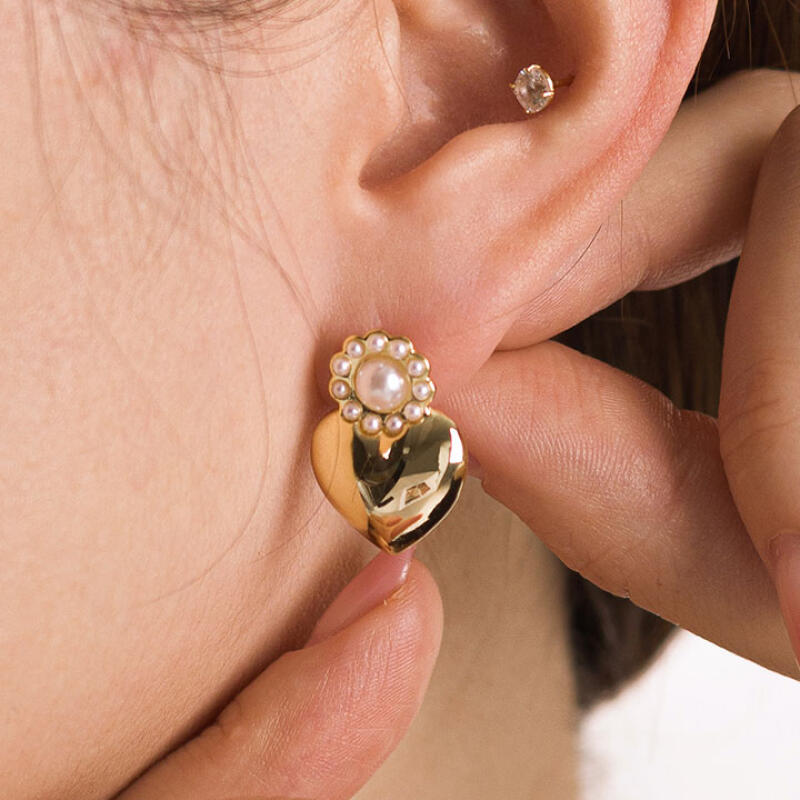 

Flower Pearl Earrings ONE COLOR