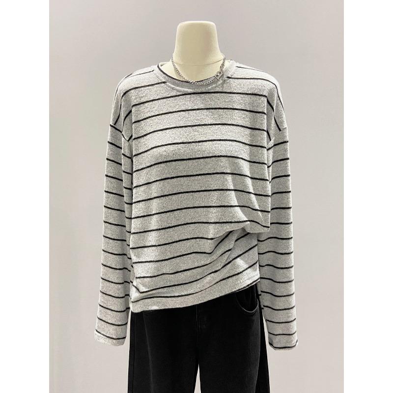 

High-end striped long-sleeved shirt for women s autumn and winter new bottomed knitted sweater with thickened polished top inside XL светло-серый