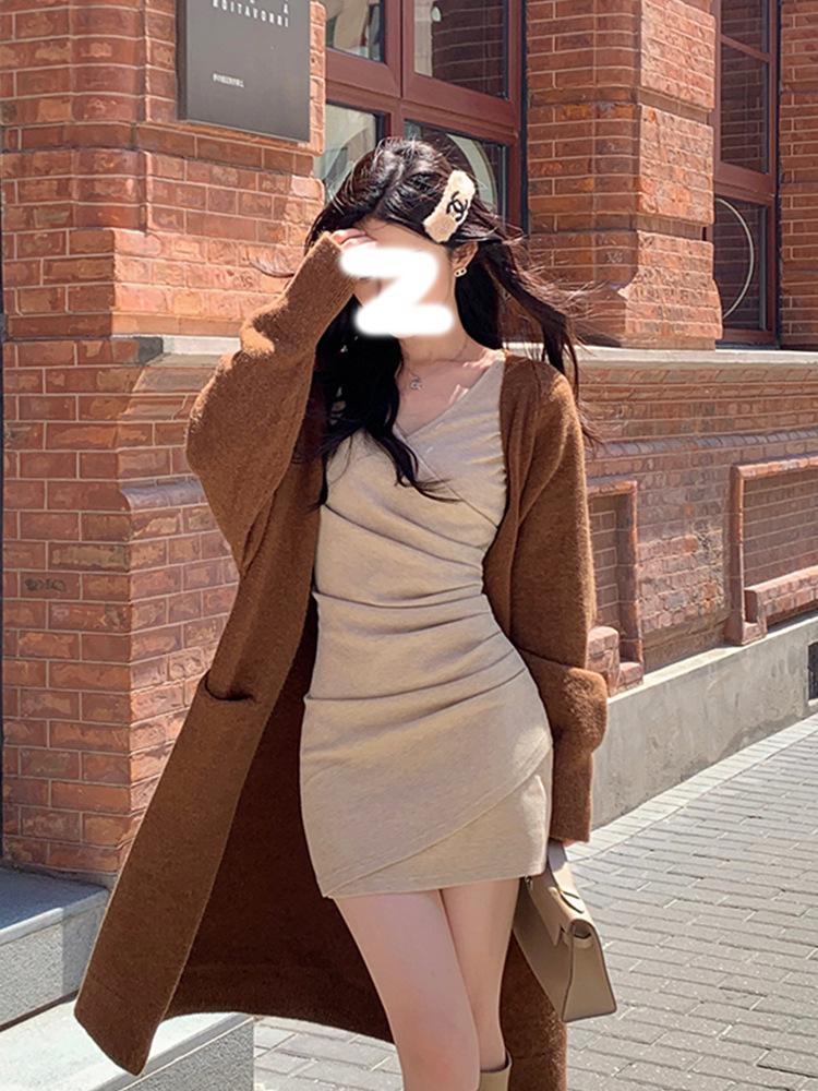[Original practice] Small V-neck waist pleated dress for women's spring and autumn long-sleeved slim-fitting short hip wrap