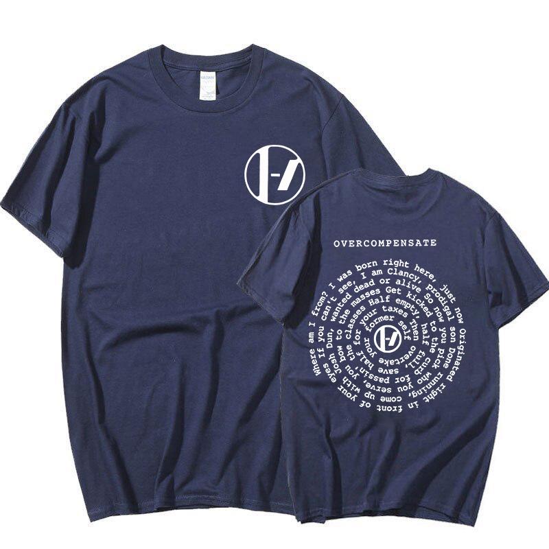 T-shirt con stampa del testo di Twenty One Pilots Overcompensate The Clancy World Tour 2025 Magliette Uomo Donna Moda Rock Hip Hop