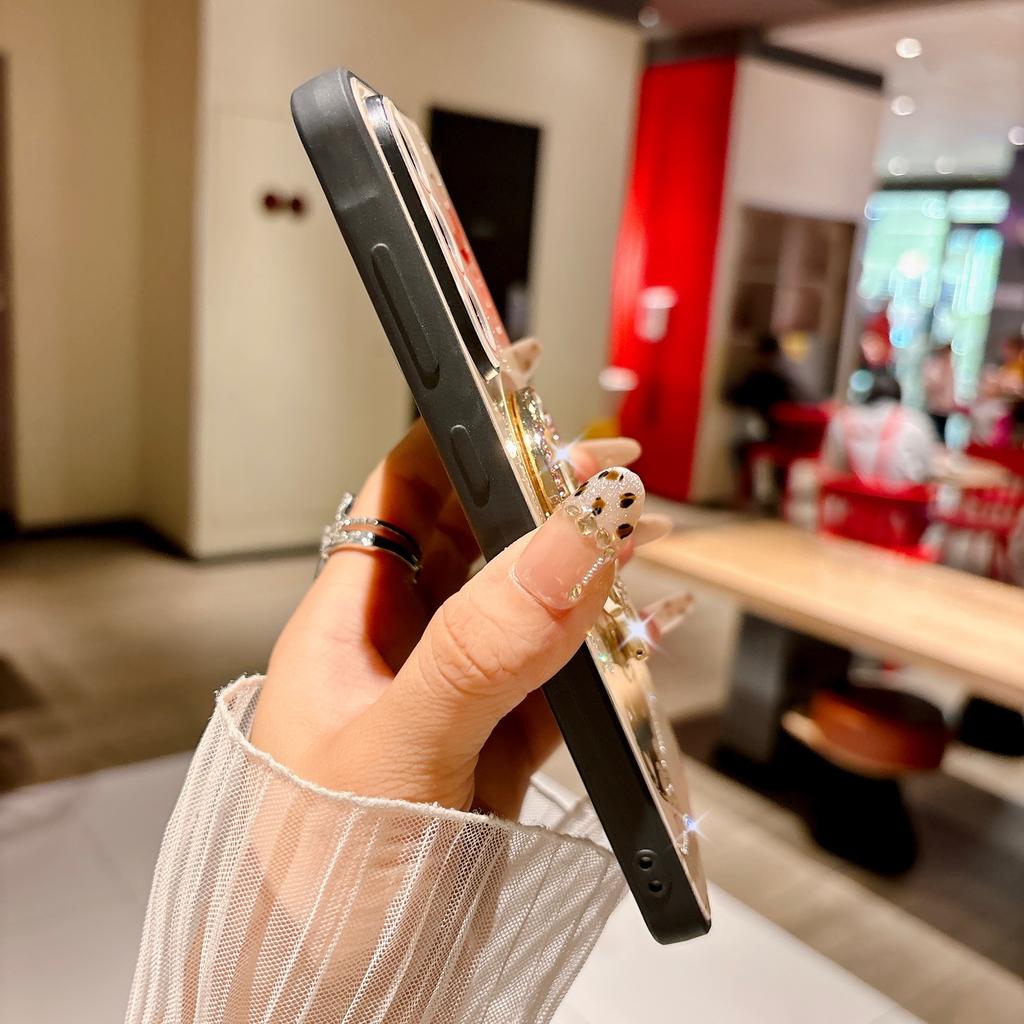 Pro Samsung Galaxy A56 5G Magnetické pouzdro Stojánek TPU+PC Zdobení kamínky Kryt na telefon