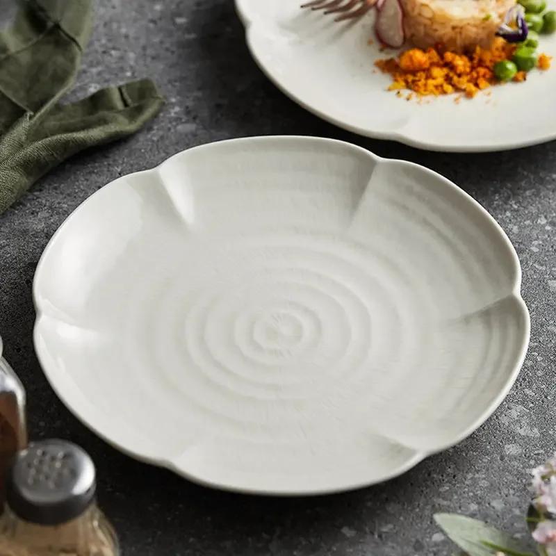 Flower Shaped Dim Sum Plate Ceramic Tableware Restaurant Pasta Dish Dessert Plate Breakfast Plate Molecular Cuisine Tableware