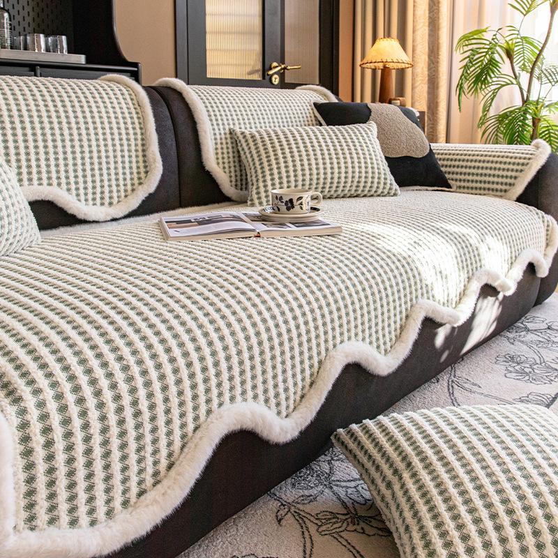

French Irregular Plaid Plush Sofa Cushion New Four Seasons Non-Slip Couch Cushion for Home Pet Friendly Anti-Scratch Sofa Pad 70*70cm зелений